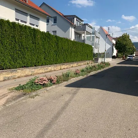 Schon Holiday & Business Weilheim Limburgblick 公寓 *